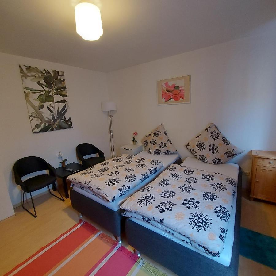 Apartment Selb Ferienwohnungen *